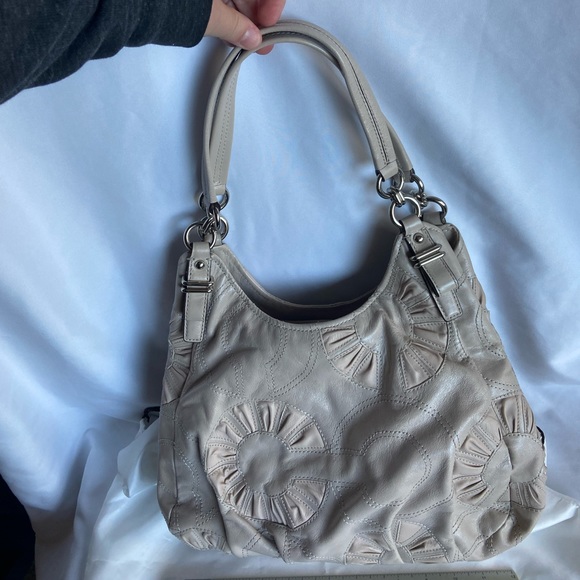 Large Coach leather shoulder bag - Picture 2 of 7